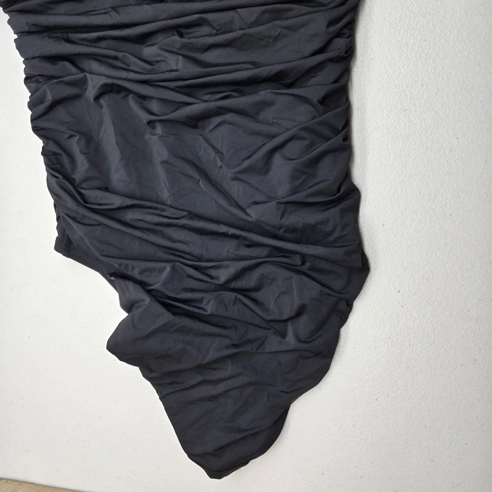 Victoria Secret Women Swimsuit Large Black Halter One Piece Ruched Lightly Line